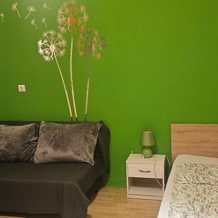 Zizi Apartman Debrecen Exterior photo